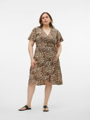 Φόρεμα wrap με print plus size Vero Moda Curve 10307497