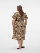 Φόρεμα wrap με print plus size Vero Moda Curve 10307497