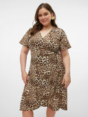 Φόρεμα wrap με print plus size Vero Moda Curve 10307497