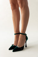 Γόβες από velvet ύφασμα με μπαρέτα TFP - Κυπαρισσί - thefashionproject.gr - TFP
