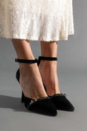 Γόβες από velvet ύφασμα με μπαρέτα TFP - Μαύρο - thefashionproject.gr - TFP