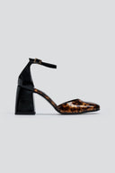 Γόβες λουστρίνι με print ταρταρούγα TFP - Κάμελ - thefashionproject.gr - TFP