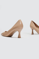 Γόβες λουστρίνι μυτερές ERYNN - Μπεζ - thefashionproject.gr - ERYNN - 23047003002