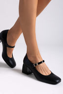 Γόβες Mary Janes με λουστρίνι TFP - Μαύρο - thefashionproject.gr - TFP