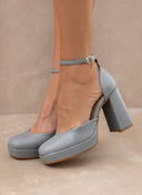 Γόβες με μπαρέτα και φιάπα TFP - Γκρι - thefashionproject.gr - TFP