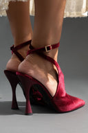 Γόβες μυτερές ασύμμετρες από velvet ύφασμα TFP - Burgundy - thefashionproject.gr - TFP