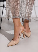 Γόβες μυτερές λουστρίνι με λουράκι TFP - Nude - thefashionproject.gr - TFP