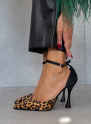 Γόβες μυτερές με μπαρέτα tfp - Κάμελ - thefashionproject.gr - TFP