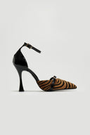 Γόβες μυτερές με οικολογικό ponyskin TFP - Μαύρο/Μπεζ - thefashionproject.gr - TFP