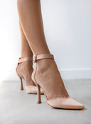 Γόβες σατέν μυτερές με μπαρέτα TFP - Nude - thefashionproject.gr - TFP