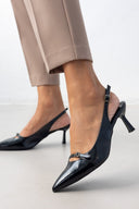 Γόβες slingback λουστρίνι με print TFP - Μαύρο - thefashionproject.gr - TFP