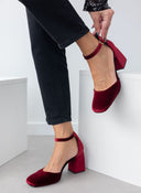 Γόβες με μπαρέτα velvet TFP