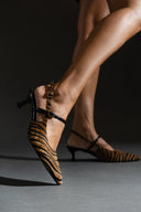 Γόβες μυτερές slingback από συνθετικό ponyskin TFP