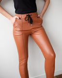 Κολάν δερματίνη με κάθετη ραφή - Κάμελ - thefashionproject.gr - The Fashion Project