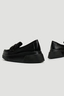 Loafers flatforms με αγκράφα