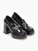 Loafers λουστρίνι με αγκράφα tfp