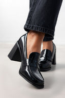 Loafers λουστρίνι με ψηλό τακούνι