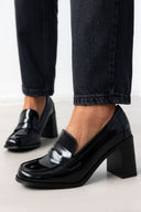 Loafers λουστρίνι με ψηλό τακούνι