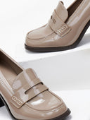 Loafers λουστρίνι με ψηλό τακούνι