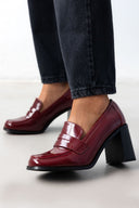 Loafers λουστρίνι με ψηλό τακούνι