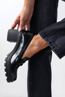 Loafers λουστρίνι με τακούνι