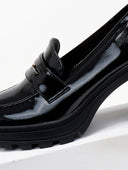 Loafers λουστρίνι με τακούνι