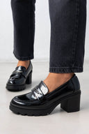Loafers λουστρίνι με τακούνι - Μαύρο - thefashionproject.gr - Ideal shoes - 22784002003