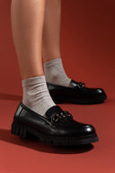 Loafers με αλυσίδα 