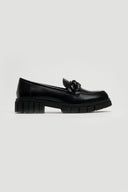 Loafers με αλυσίδα 