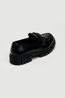 Loafers με αλυσίδα 