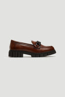 Loafers με αλυσίδα 