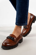 Loafers με αλυσίδα 