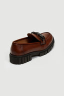 Loafers με αλυσίδα 