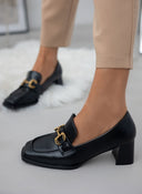 Loafers με τακούνι