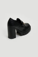 Loafers με τακούνι 