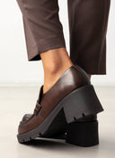 Loafers με τακούνι και strass