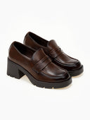 Loafers με τακούνι και strass