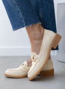 Μοκασίνια με μεταλλικό στοιχείο - Μπεζ - thefashionproject.gr - Super Mode