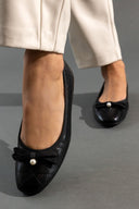 Μπαλαρίνες καπιτονέ με πέρλα ERYNN - Μαύρο - thefashionproject.gr - ERYNN