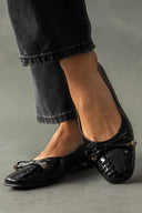 Μπαλαρίνες λουστρίνι με pattern TFP - Μαύρο - thefashionproject.gr - TFP