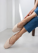 Μπαλαρίνες με λουράκι λουστρίνι TFP - Nude - thefashionproject.gr - TFP