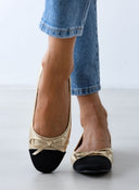 Μπαλαρίνες με suede λεπτομέρεια - Χρυσό - thefashionproject.gr - ERYNN
