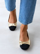 Μπαλαρίνες με suede λεπτομέρεια - Χρυσό - thefashionproject.gr - ERYNN