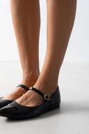 Μπαλαρίνες μυτερές με λουράκι - Μαύρο - thefashionproject.gr - ERYNN