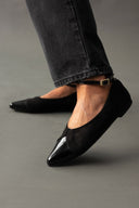Μπαλαρίνες μυτερές με μπαρέτα Estil - Μαύρο - thefashionproject.gr - Estil