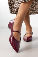 Μπαλαρίνες μυτερές με μπαρέτα TFP - Burgundy - thefashionproject.gr - TFP