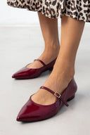 Μπαλαρίνες μυτερές με μπαρέτα TFP - Burgundy - thefashionproject.gr - TFP