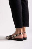 Μπαλαρίνες μυτερές με print TFP - Μπεζ/Μαύρο - thefashionproject.gr - TFP