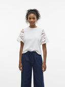 Μπλούζα με δαντέλα στα μανίκια Vero Moda 10329679