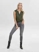 Μπλούζα αμάνικη με δαντέλα ONLY 15157656 - Λαδί - thefashionproject.gr - ONLY - 22292096032